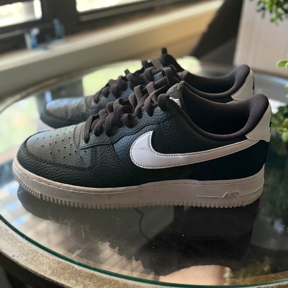 Nike Air Force 1 ‘07 - Picture 1 of 2